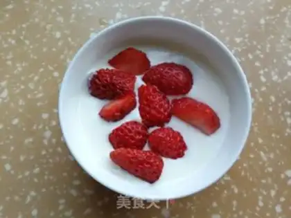 Make Strawberry nut yogurt step 4