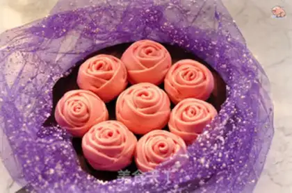 Make Rose buns step 10