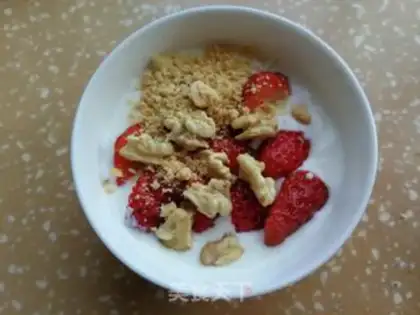 Make Strawberry nut yogurt step 5