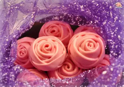Make Rose buns step 12
