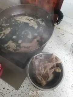 Make Cow scorpion radish soup step 0