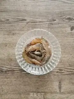 Make Pretzels roasted shrimp step 1