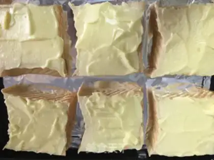 Make Rock-burned cheese toast step 3