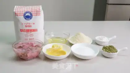Make Sakura spends on the south snow step 0