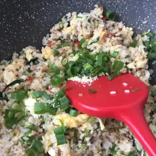 Make Burning abalone fried rice step 17