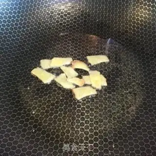 Make Curry chicken and potatoes step 1