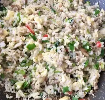 Make Burning abalone fried rice step 18