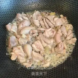 Make Curry chicken and potatoes step 2