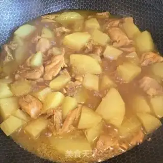Make Curry chicken and potatoes step 7