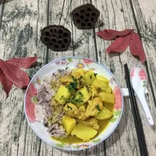 Make Curry chicken and potatoes step 9