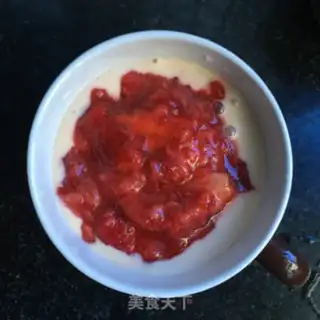 Make Strawberry-charded yogurt step 4