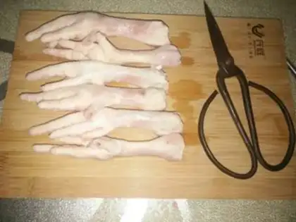 Make Spicy chicken claws step 0