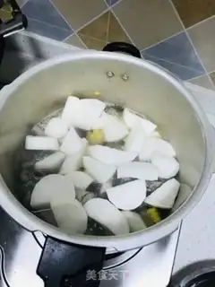 Make Corn radish chicken soup step 4