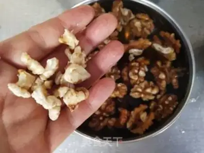 Make walnuts step 0