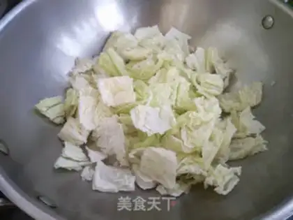 Make Big cabbage porkball soup step 3