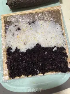 Make Black rice omelet sushi step 7