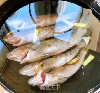Make Yellow fish soup step 3