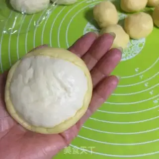 Make Hong Kong pineapple bag step 14