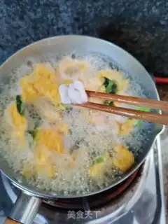 Make Egg soup pan step 2