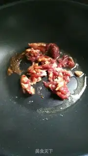 Make Garlic sprouts step 1