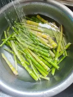 Make Sour sauce step 1