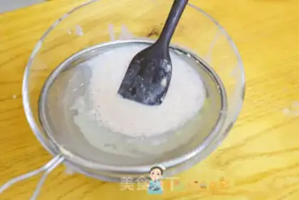 Make A towel roll cake step 4