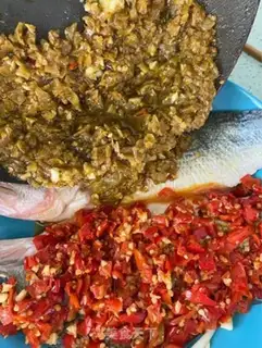 Make Double pepper steam fish step 6