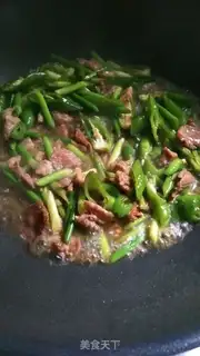 Make Garlic sprouts step 4