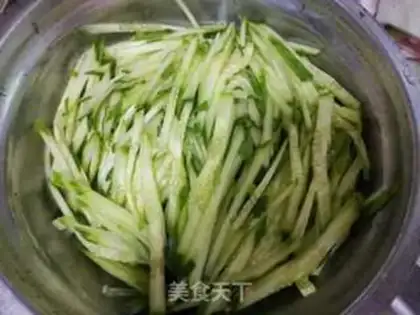 Make cucumber bean peel step 1
