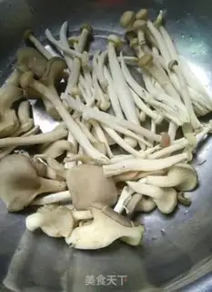 Make Cinnamon mushroom soup step 0