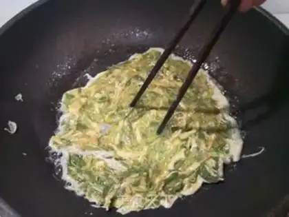 Make Fried eggs step 5