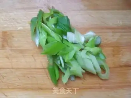 Make Scrambled eggs step 1
