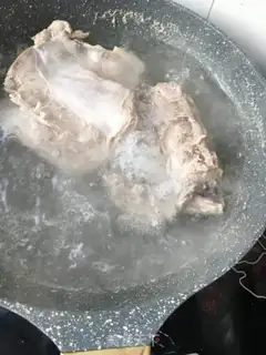 Make Hands on lamb step 1