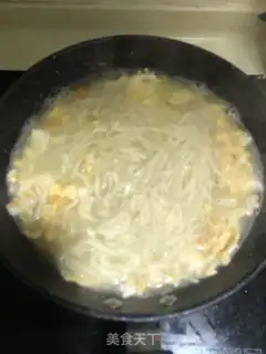 Make Fried egg noodles step 4
