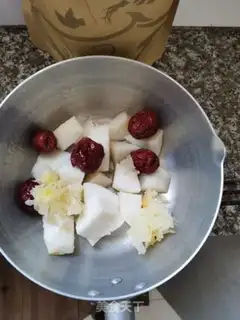 Make Ugly Sydney soup step 1