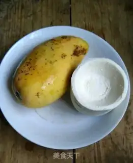 Make Lazy mango soufflé step 0