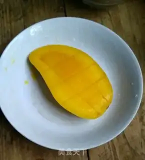Make Lazy mango soufflé step 1