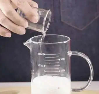 Make Taco Red Tea latte step 1
