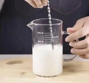 Make Taco Red Tea latte step 3