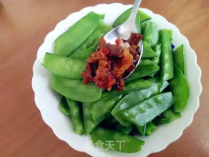 Make Shrimp toad sauce with Dutch beans step 3