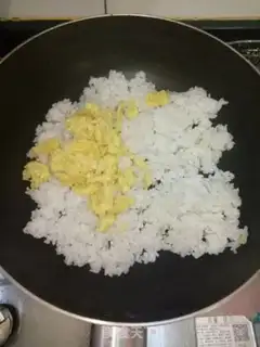Make Fried eggs step 6