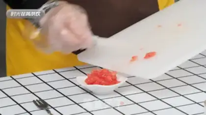 Make A glass of red grapefruit step 3
