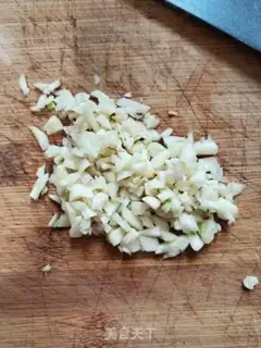 Make Garlic fried chicken wings step 2
