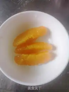 Make Yogurt and fruit shakes step 2