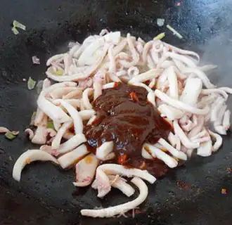 Make Spicy pepper squid step 5