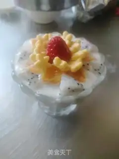 Make Yogurt and fruit shakes step 6