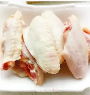 Make Chicken wings in Orleans step 0