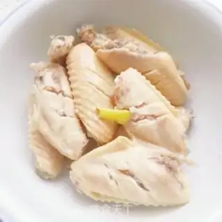 Make Chicken wings in Orleans step 3