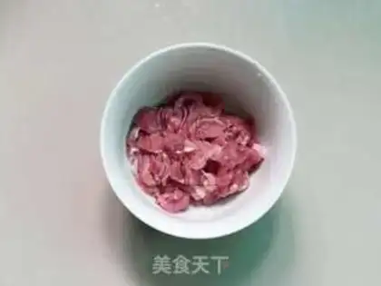 Make Celery mushrooms, skinny broth step 1