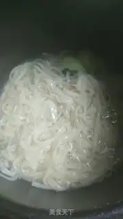 Make Cracker ribs soup noodles step 3